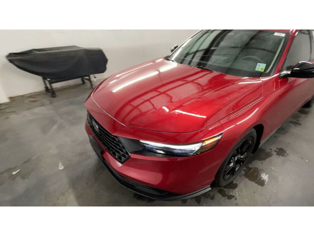Used 2025 Honda Accord SE image 4
