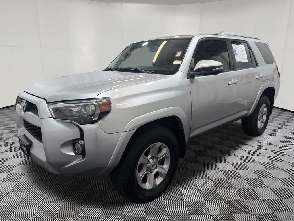 Used 2018 Toyota 4Runner SR5 Premium AWD/4WD image 3