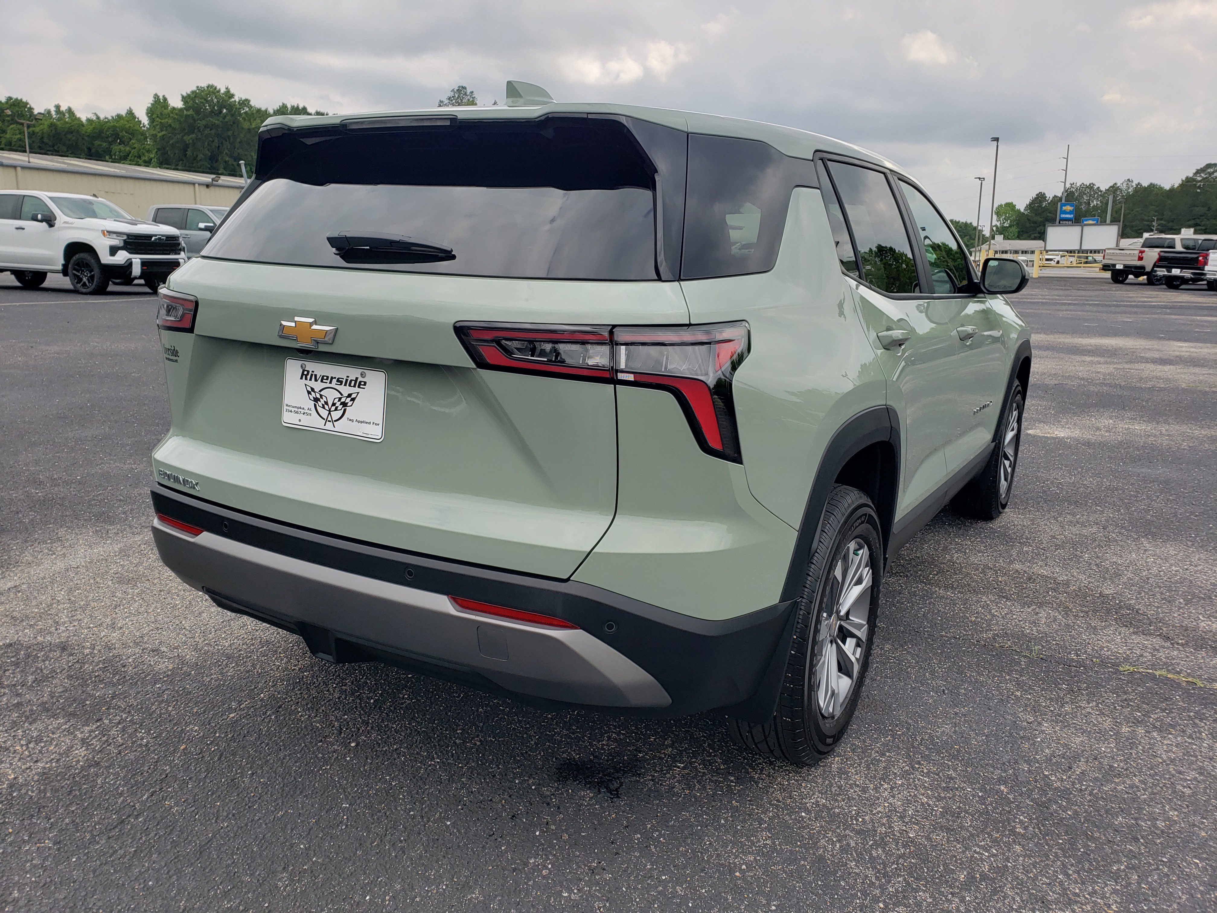 Used 2026 Chevrolet Equinox LT w/ Convenience Package II FWD image 3