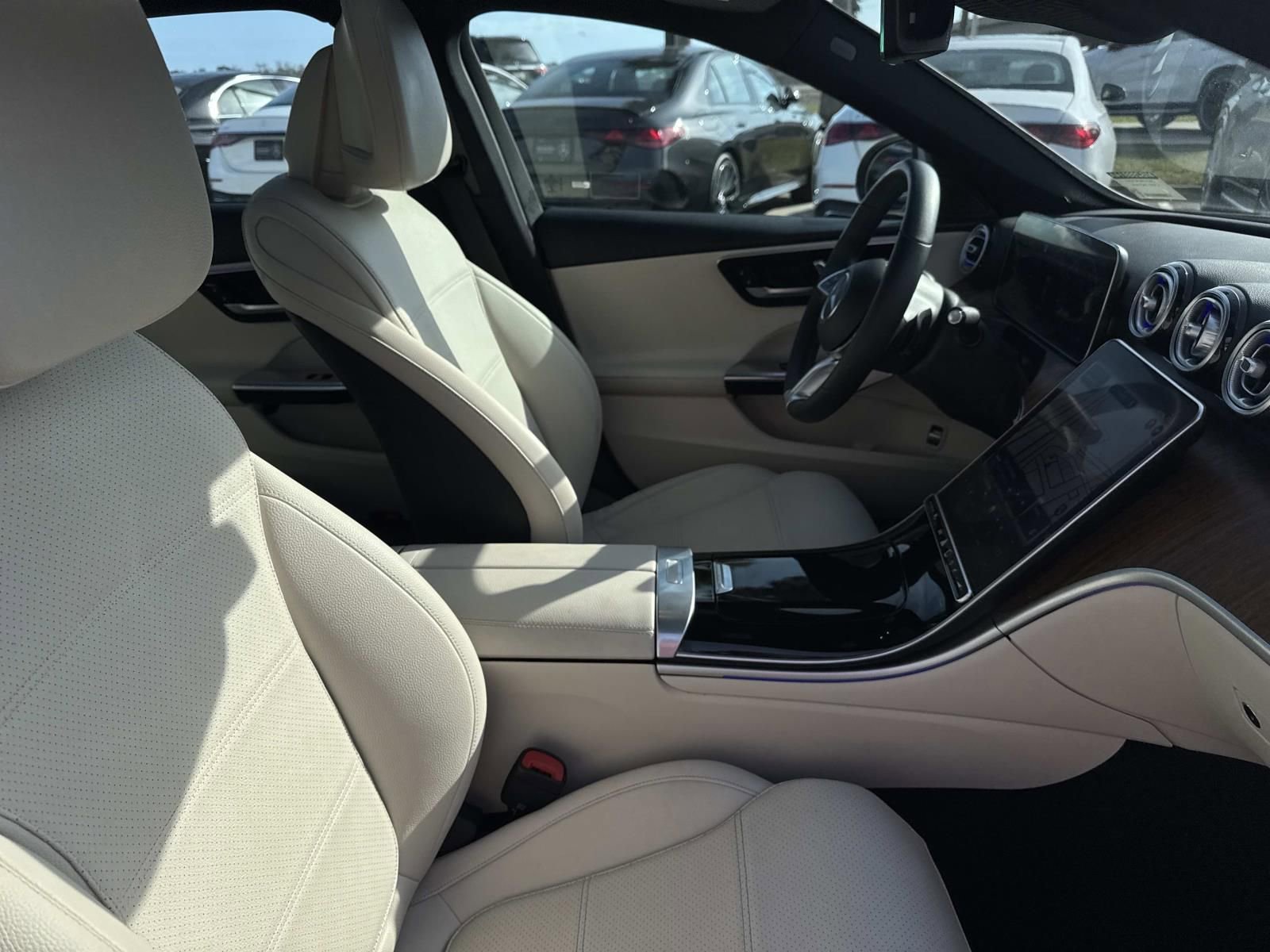 Used 2023 Mercedes-Benz C 300 Sedan image 12