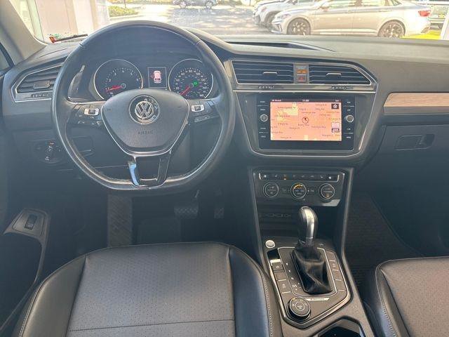 Used 2018 Volkswagen Tiguan SEL AWD/4WD image 12