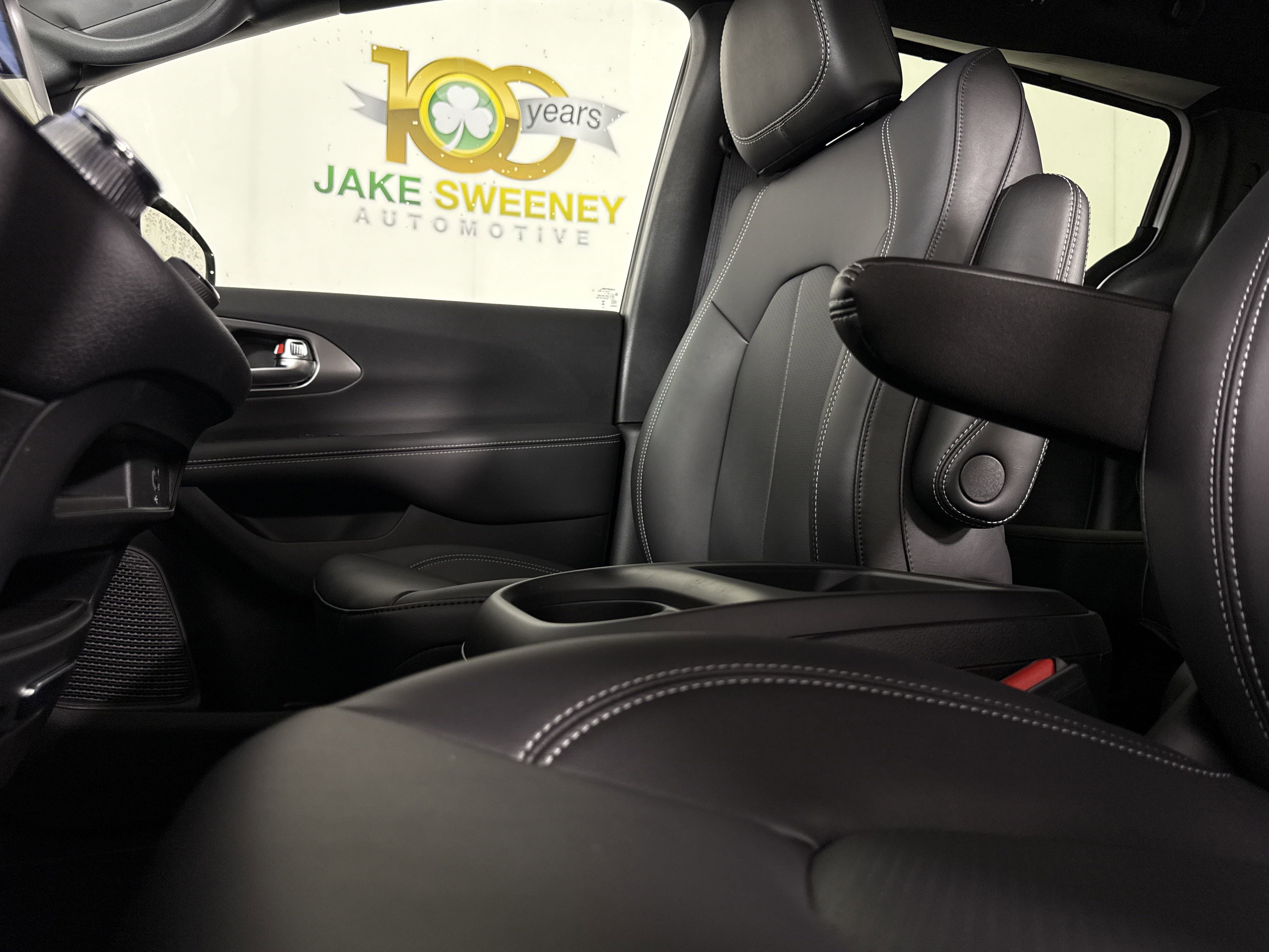 New 2026 Chrysler Voyager LX image 28