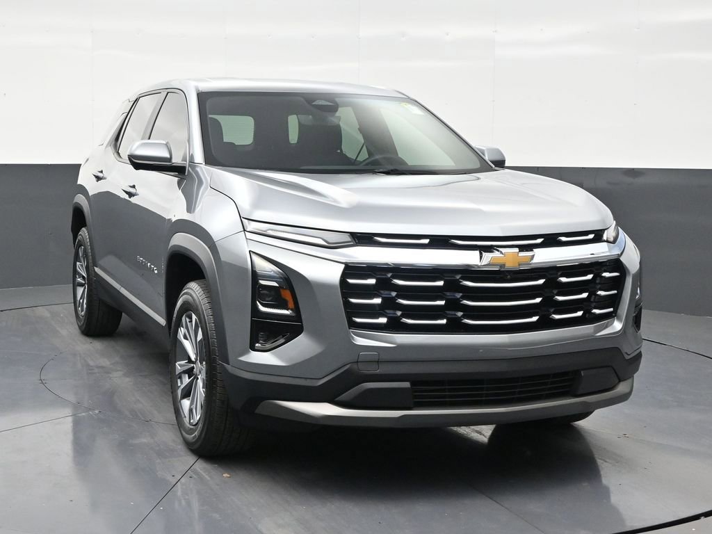 Used 2025 Chevrolet Equinox LT w/ Safety and Technology Package image 7