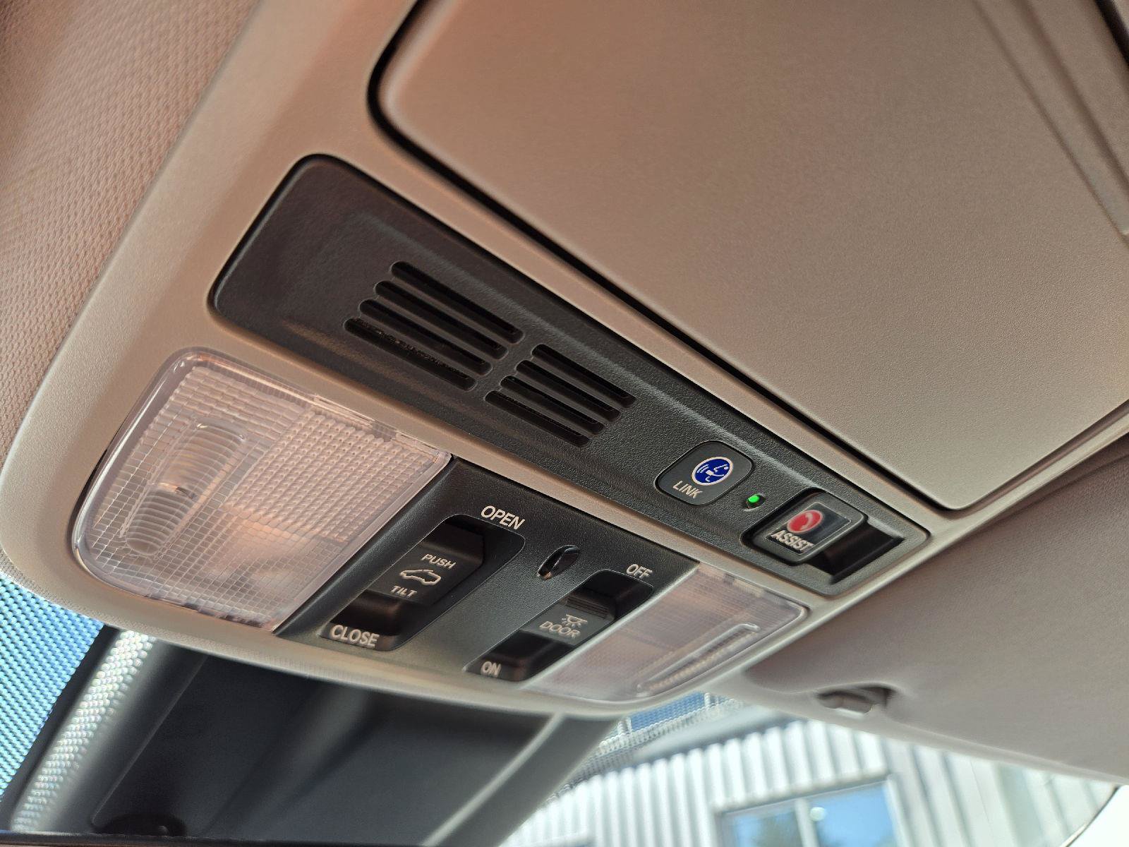 Used 2018 Honda Odyssey Touring image 23
