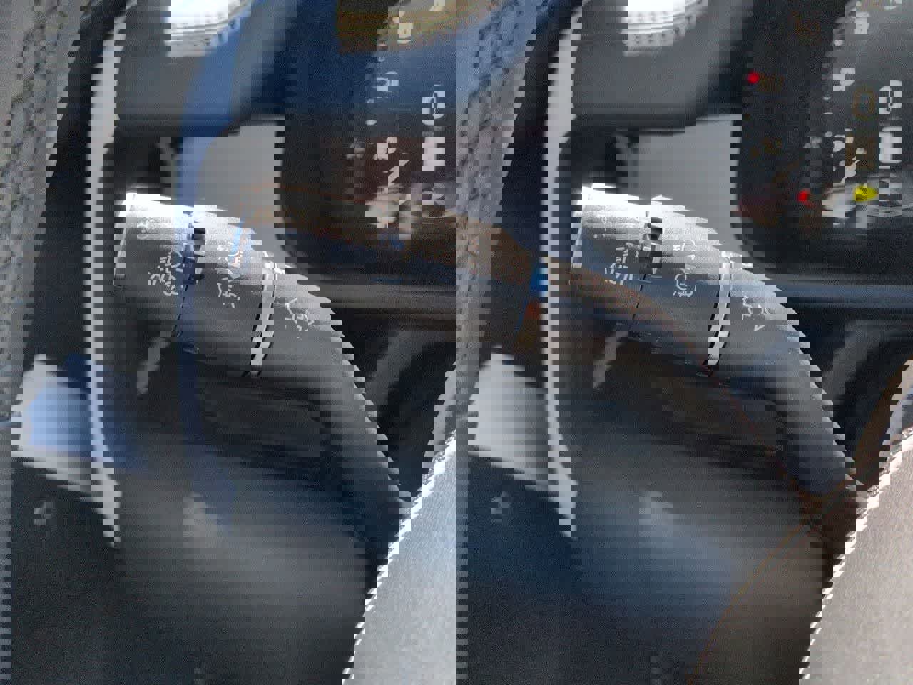 Certified 2025 Land Rover Defender 110 S image 28