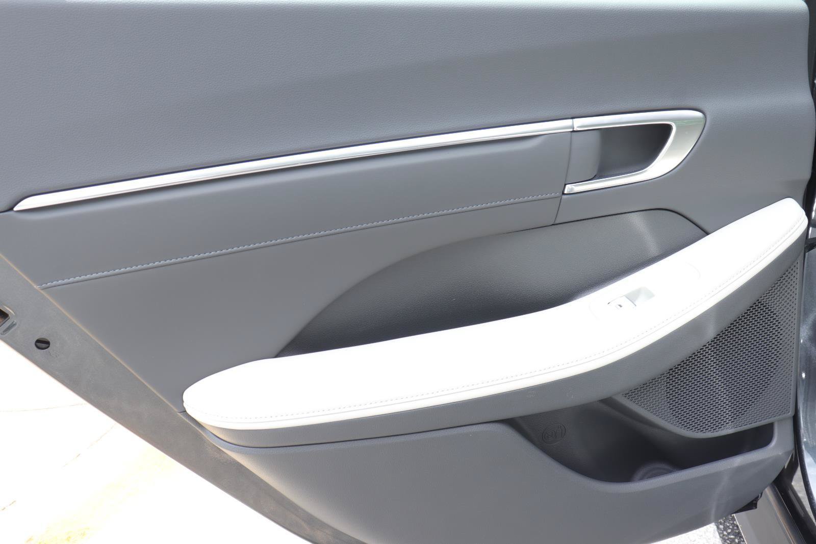 Used 2023 Hyundai Sonata Limited FWD image 12