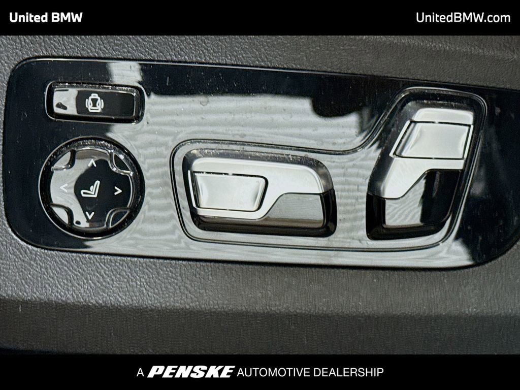 Used 2021 BMW X5 xDrive45e w/ Premium Package image 4