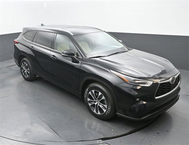 Used 2021 Toyota Highlander XLE image 31