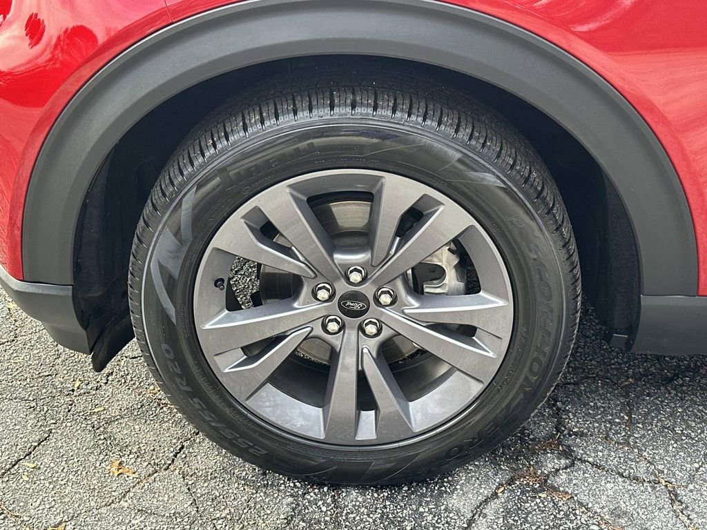 Used 2023 Ford Explorer XLT w/ Equipment Group 202A image 11