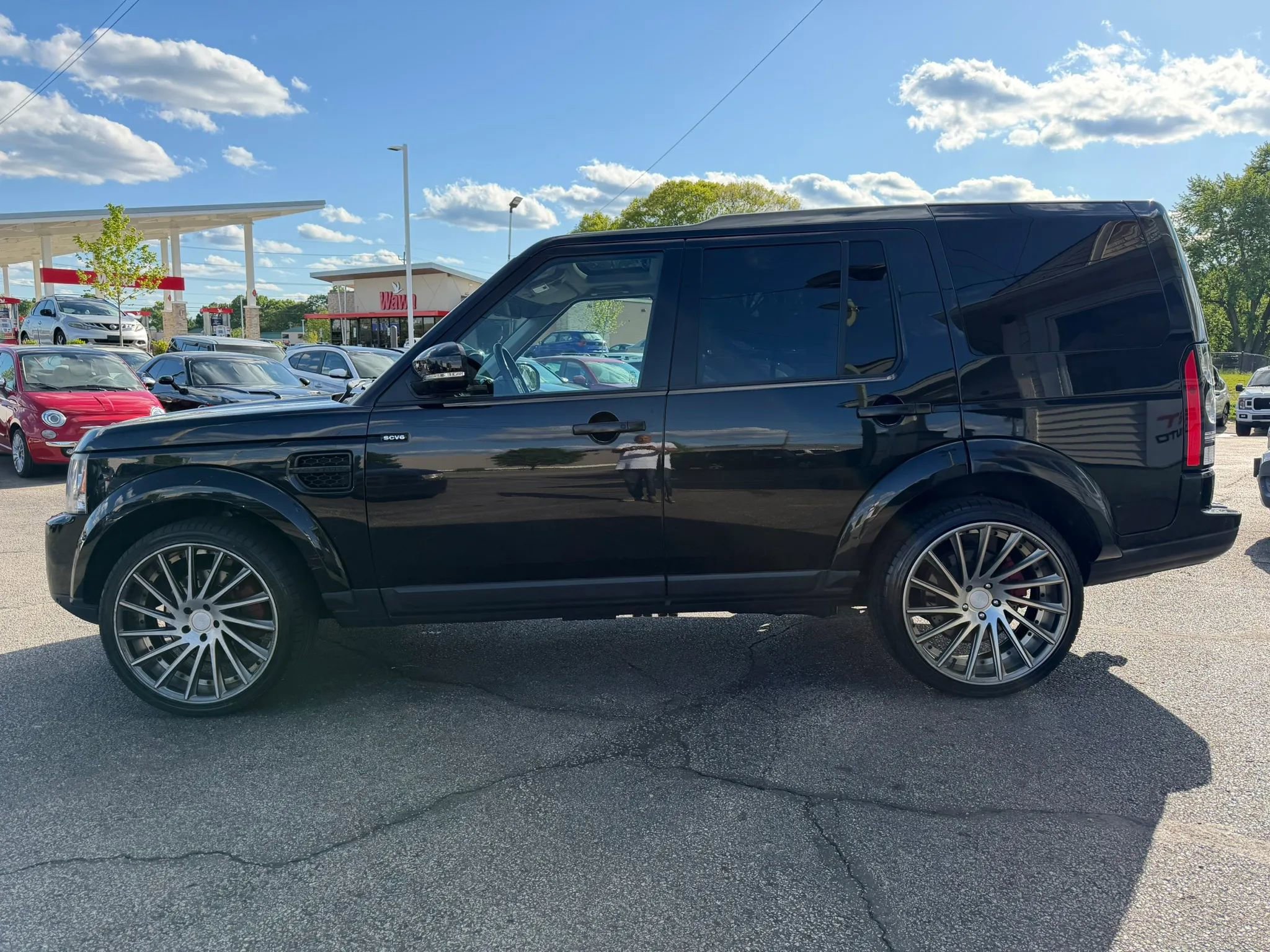 Used 2016 Land Rover LR4 HSE Silver Edition AWD/4WD image 2