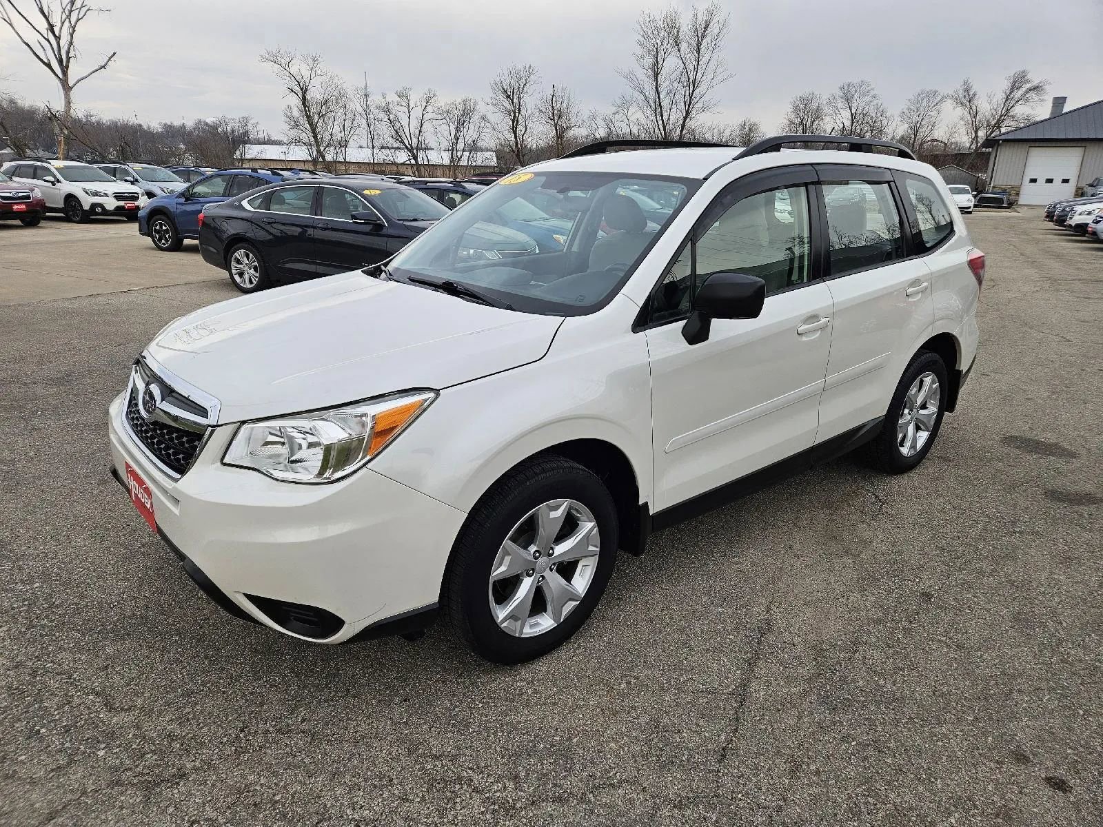 Used 2015 Subaru Forester 2.5i w/ Alloy Wheel Package image 3