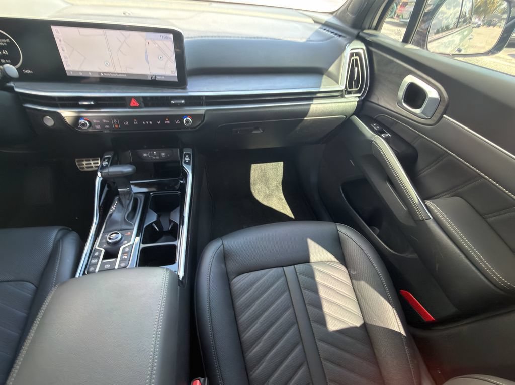 Certified 2025 Kia Sorento SX Prestige AWD/4WD image 19