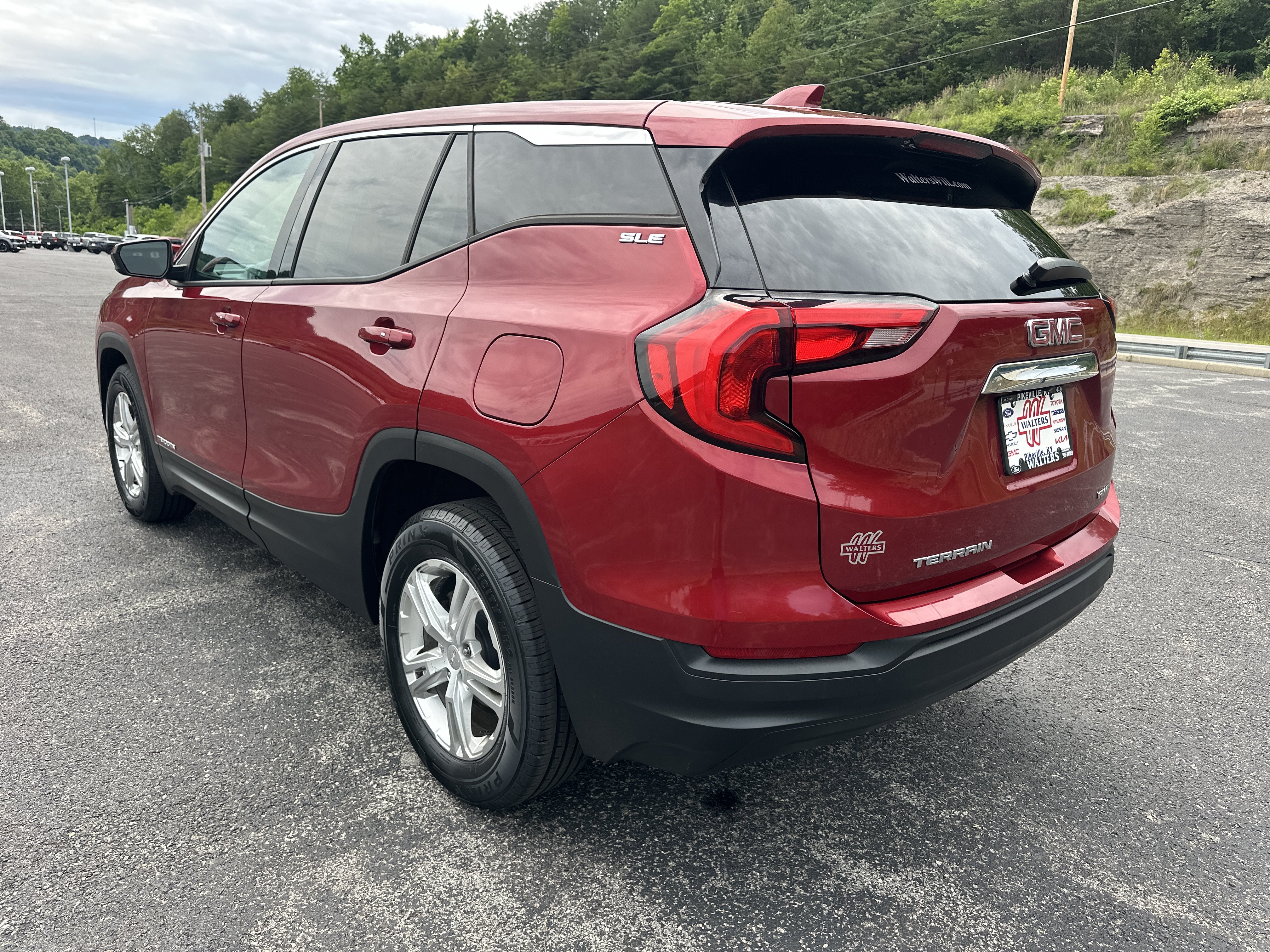 Used 2019 GMC Terrain SLE AWD/4WD image 4