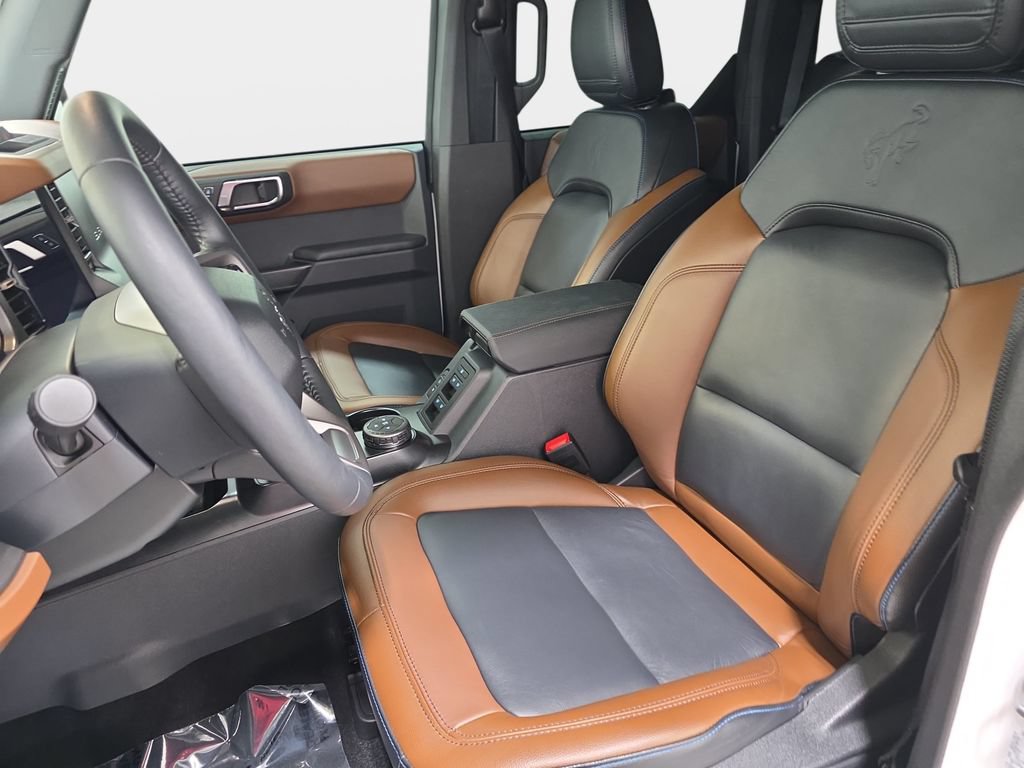 Used 2024 Ford Bronco Outer Banks AWD/4WD image 13