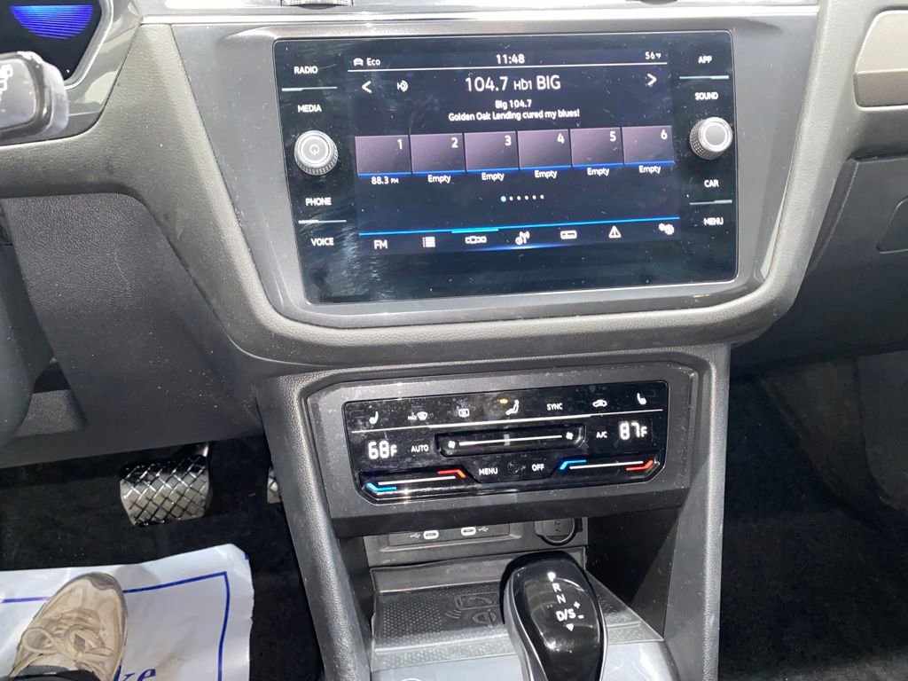 Used 2023 Volkswagen Tiguan SE image 18