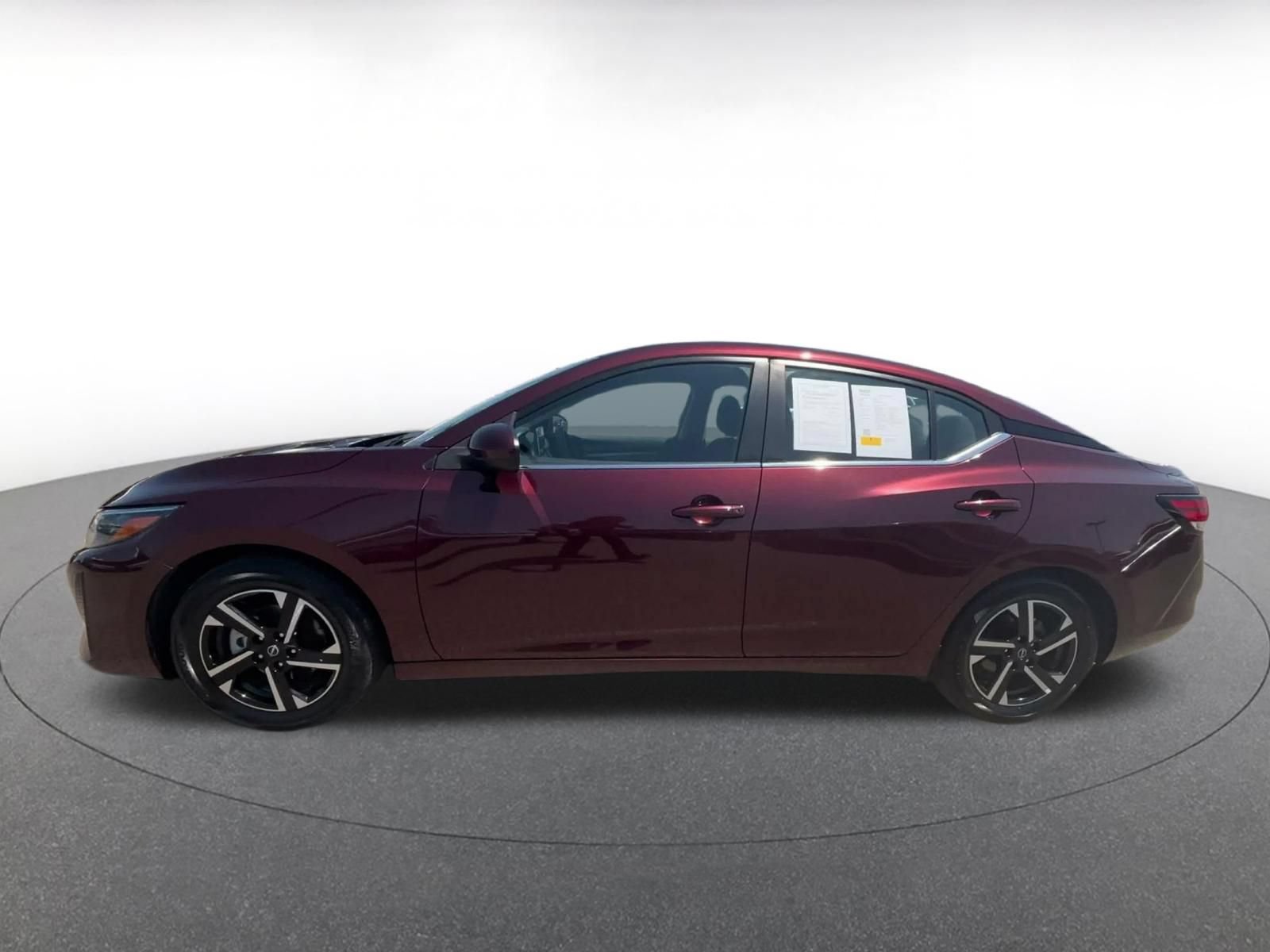 Used 2025 Nissan Sentra SV FWD image 8