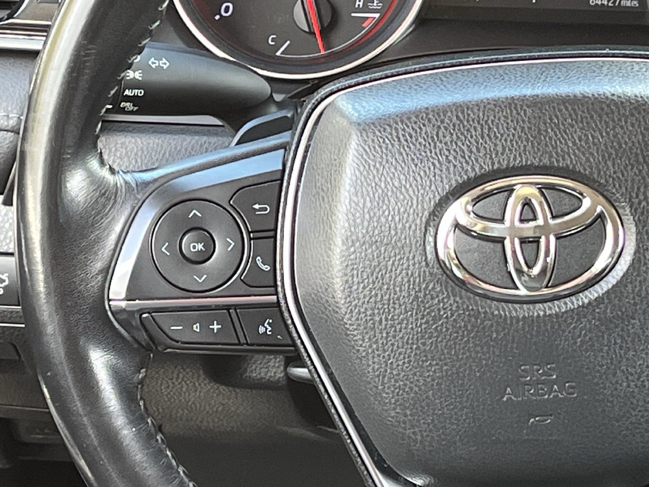 Used 2019 Toyota Camry XSE FWD image 12