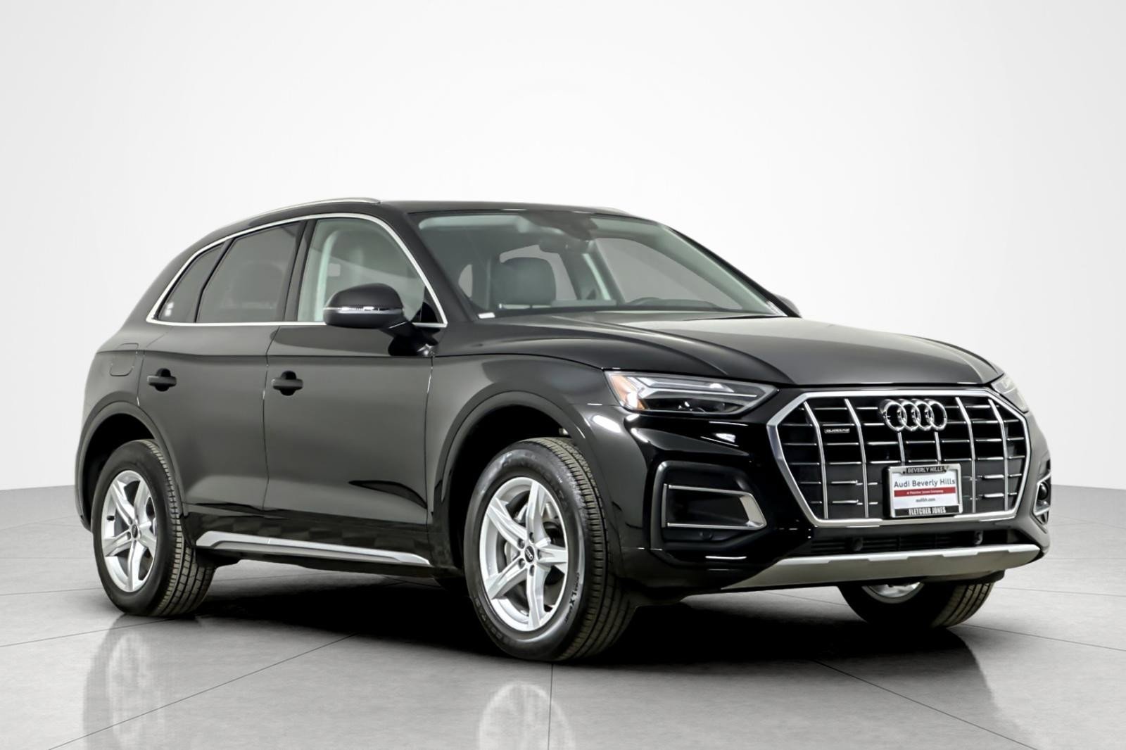 Used 2023 Audi Q5 2.0T Premium w/ Convenience Package image 7