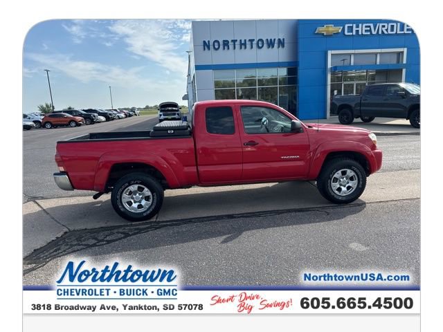 Used 2005 Toyota Tacoma PreRunner image 4