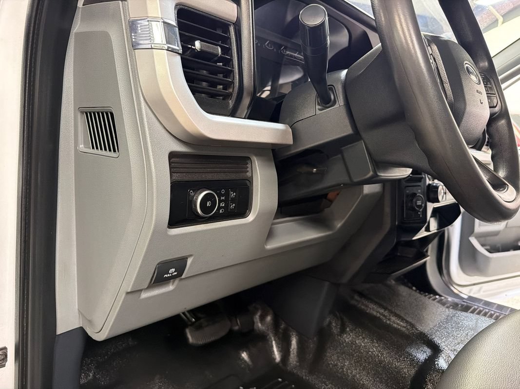 Used 2024 Ford F550 4x4 Crew Cab Super Duty image 25