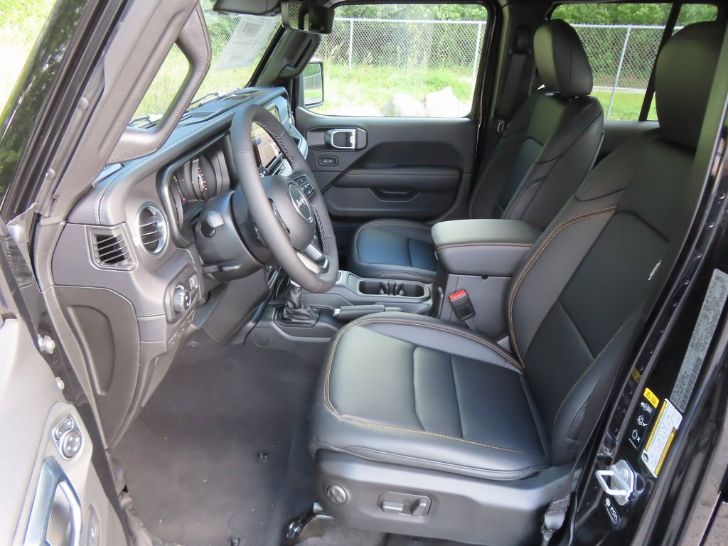 New 2025 Jeep Gladiator High Tide image 21