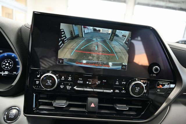 Used 2023 Toyota Highlander Limited image 17