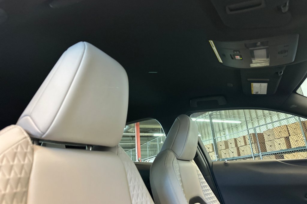 Used 2022 Lexus UX 200 FWD image 17