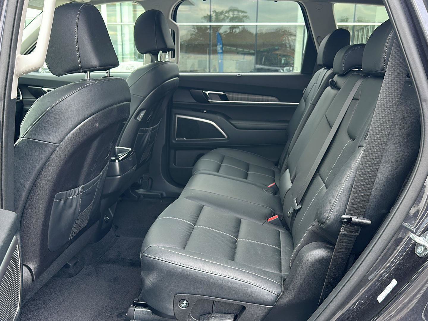 Used 2025 Kia Telluride EX FWD image 10