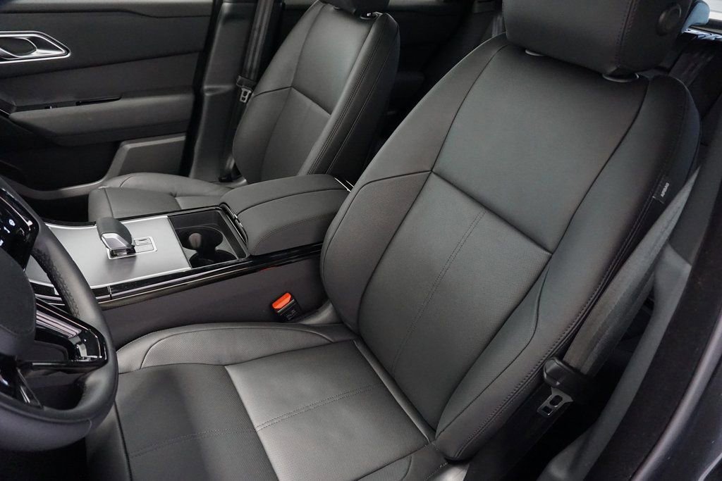 Used 2025 Land Rover Range Rover Velar Dynamic SE image 20