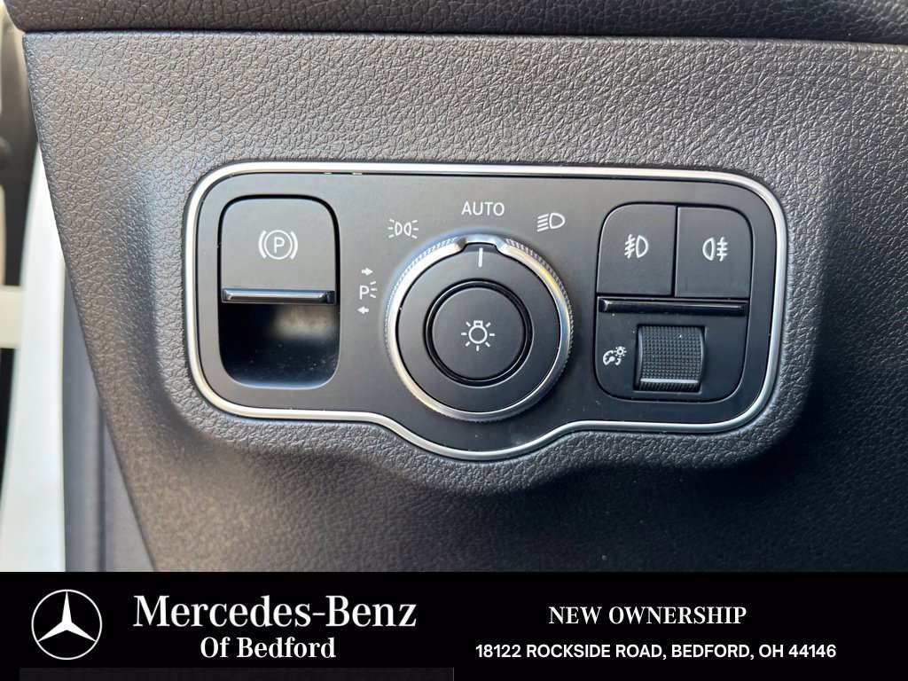 Used 2020 Mercedes-Benz GLB 250 4MATIC image 27