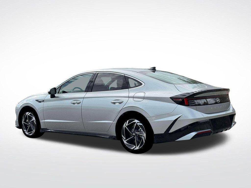 New 2026 Hyundai Sonata SEL AWD/4WD image 4