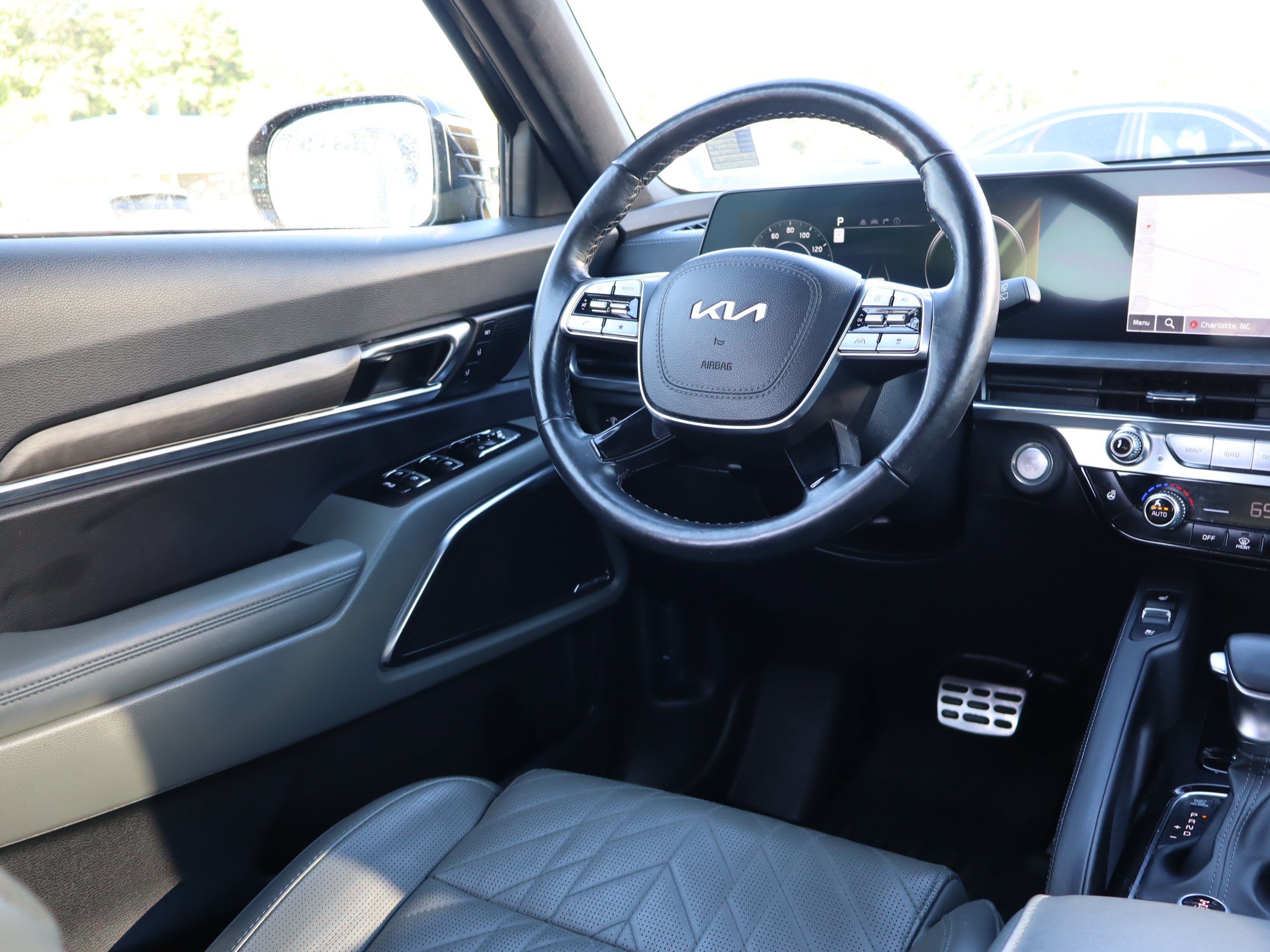 Used 2024 Kia Telluride SX Prestige X-Pro AWD/4WD image 12