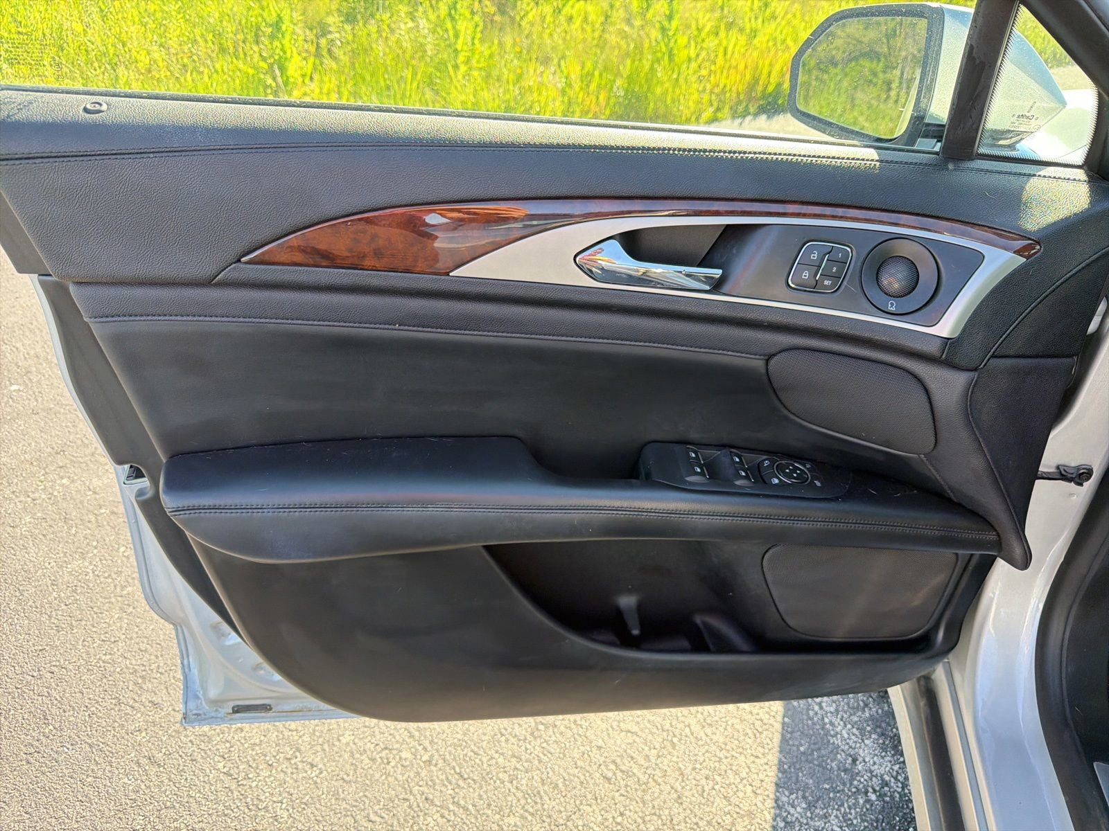 Used 2019 Lincoln MKZ Reserve w/ Reserve Plus Package AWD/4WD image 11