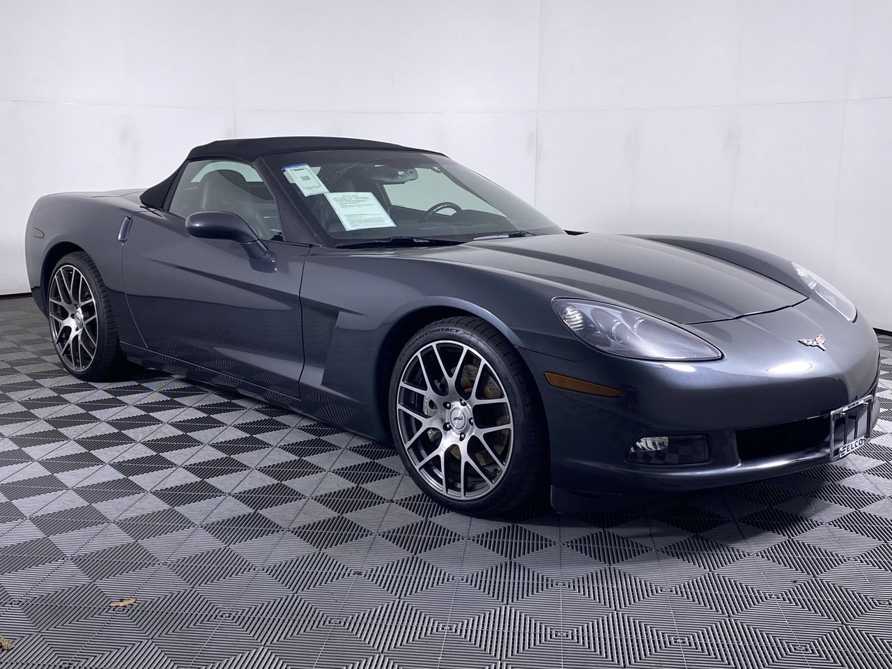 Used 2009 Chevrolet Corvette Convertible w/ Preferred Equipment Group RWD image 18