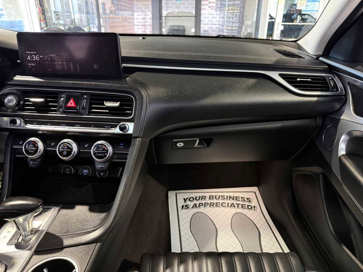 Used 2022 Genesis G70 2.0T w/ Prestige Package image 31