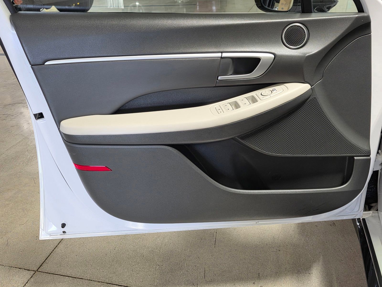 Certified 2025 Hyundai Sonata SEL FWD image 20