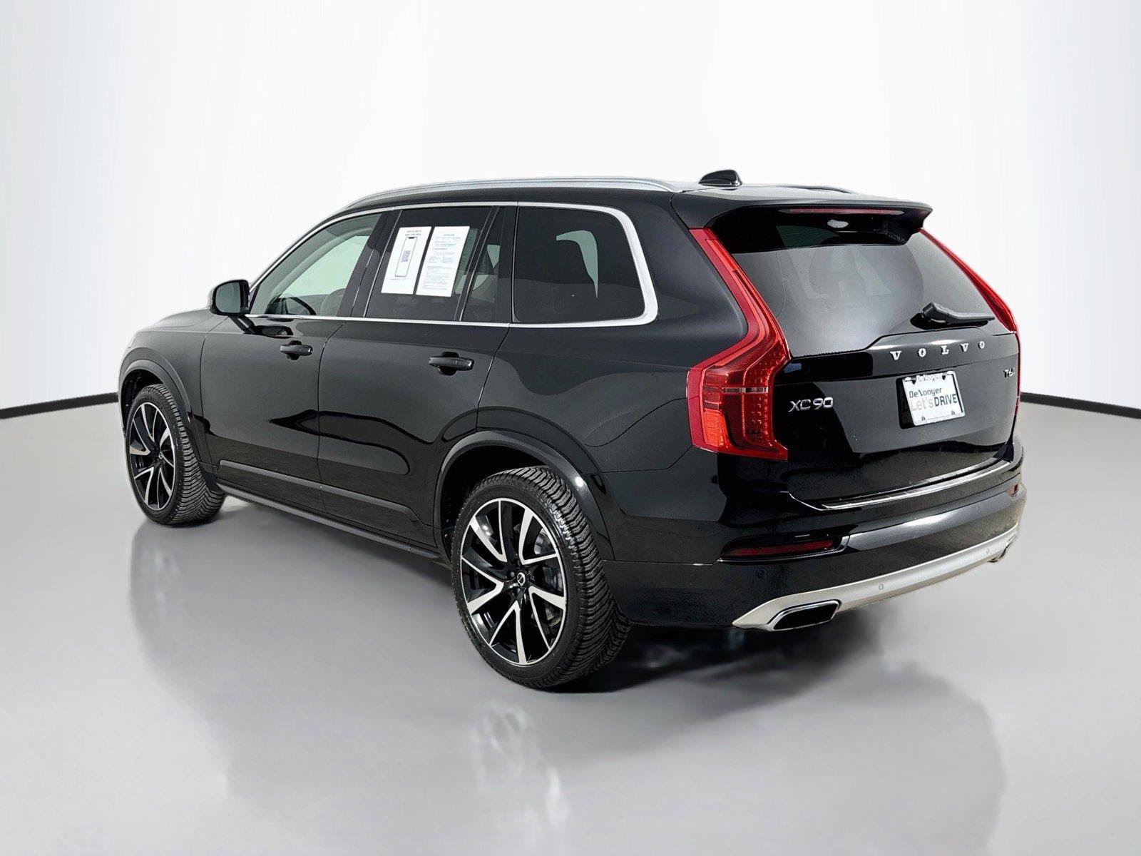 Used 2021 Volvo XC90 T6 Momentum w/ Climate Package AWD/4WD image 11