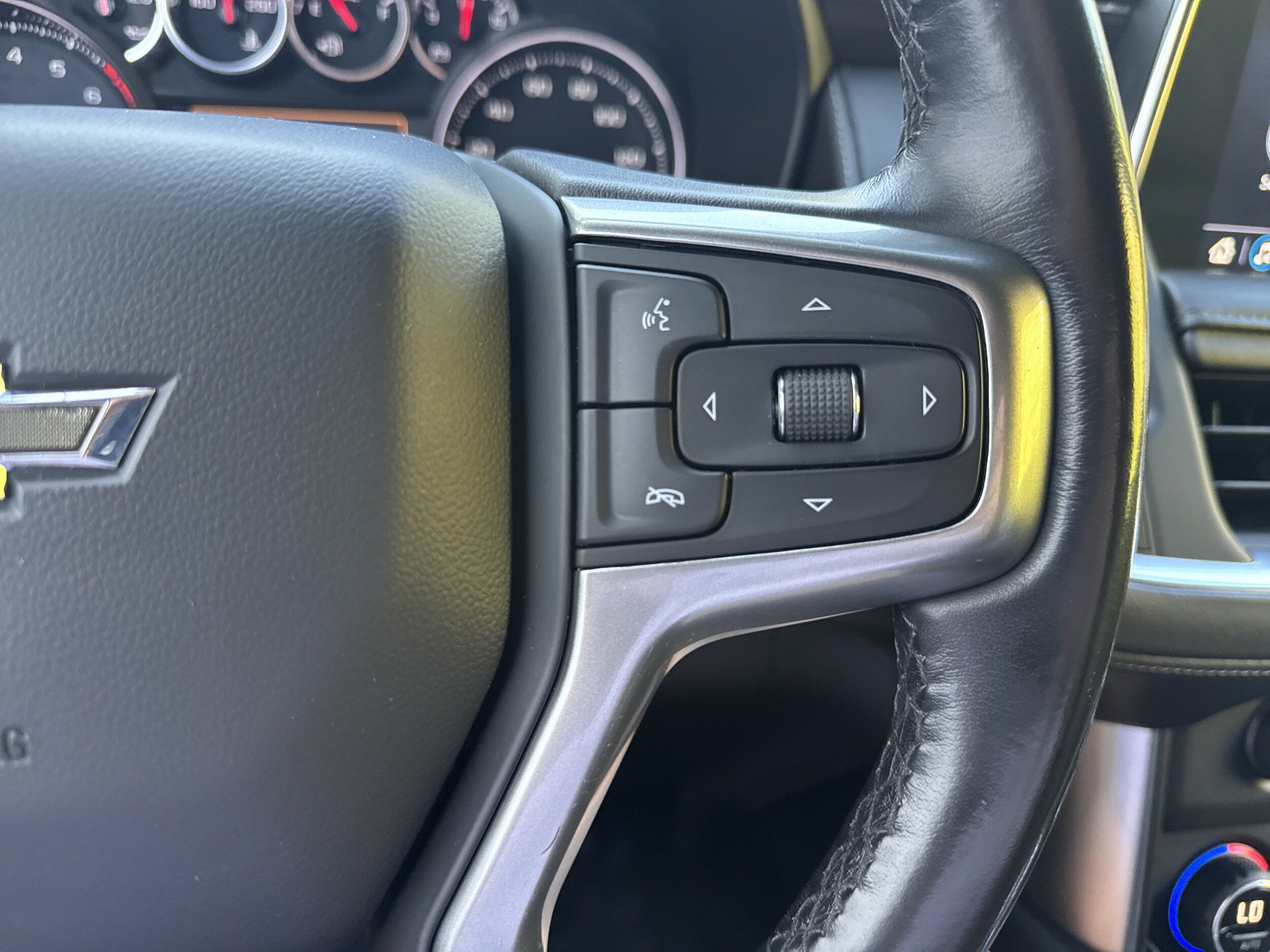 Used 2021 Chevrolet Tahoe Z71 AWD/4WD image 27