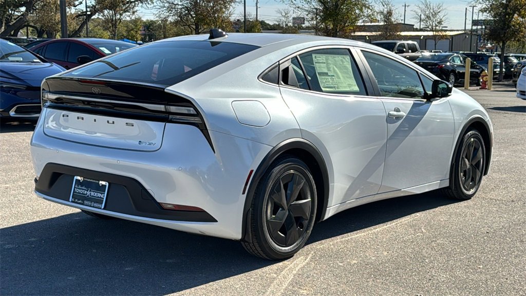 New 2026 Toyota Prius Plug-In Hybrid image 9