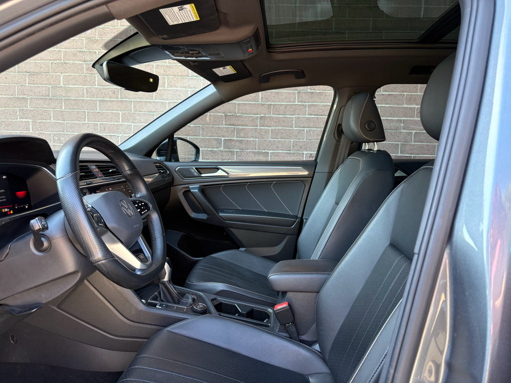 Used 2022 Volkswagen Tiguan SE R-Line AWD/4WD image 9