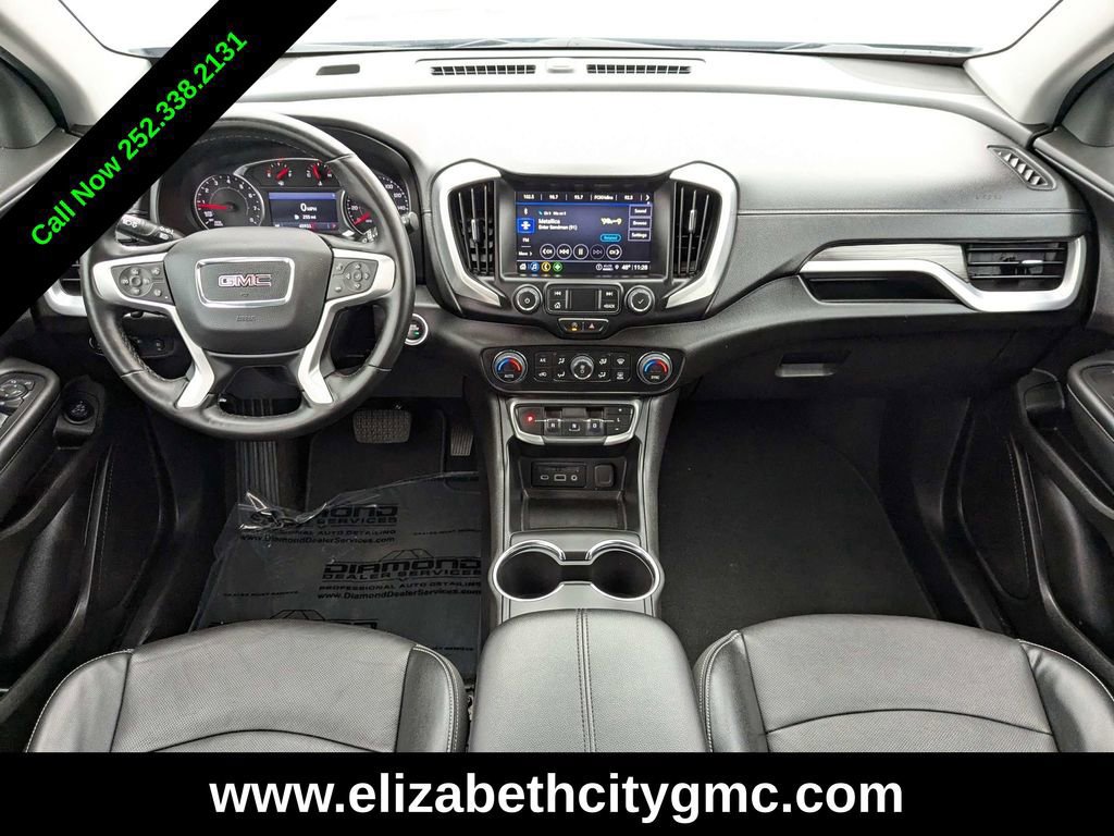Used 2024 GMC Terrain SLT image 17