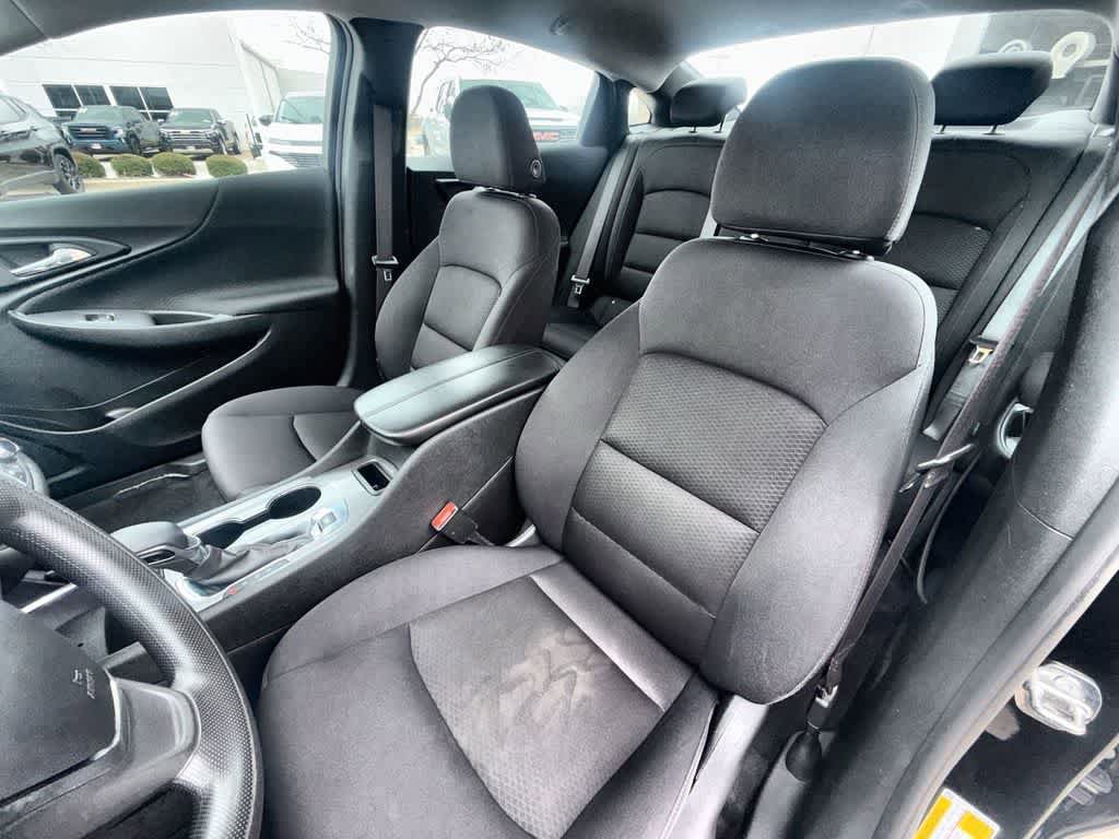 Used 2024 Chevrolet Malibu LT FWD image 11