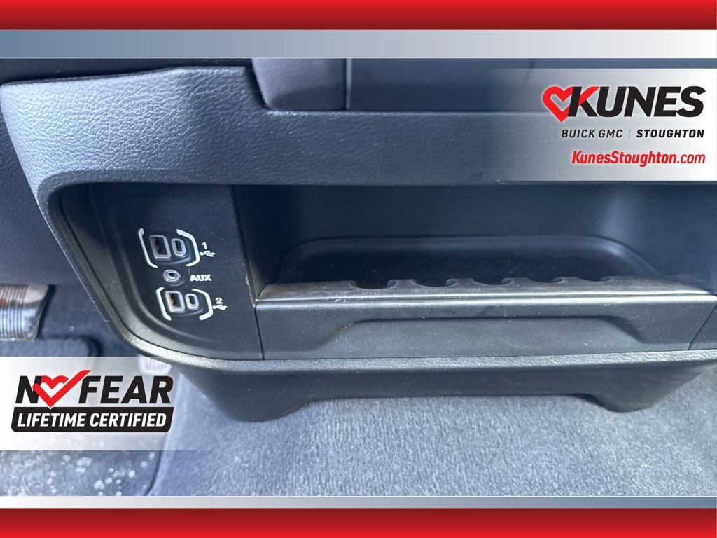 Used 2024 RAM 3500 Big Horn AWD/4WD image 24