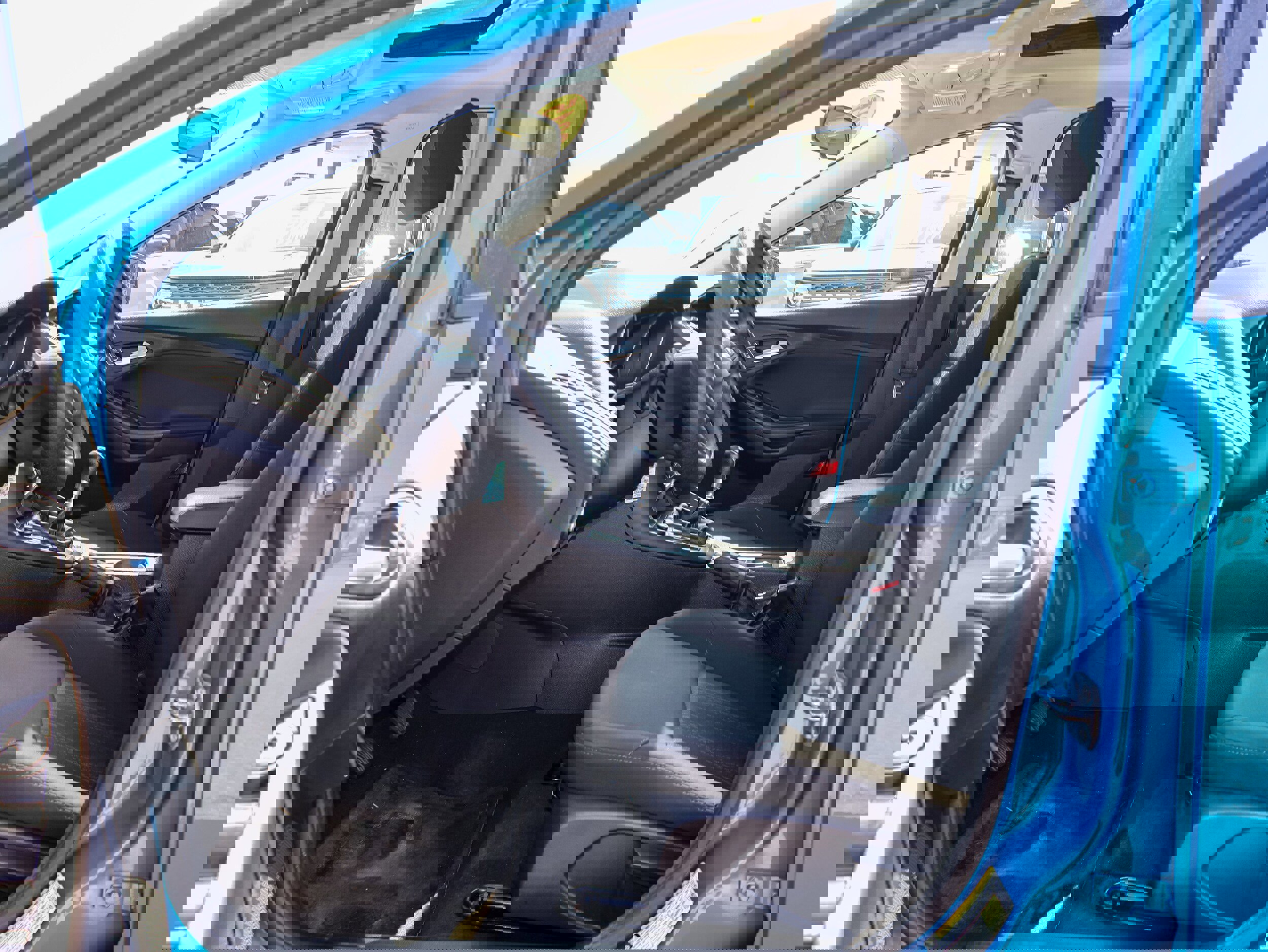 Used 2015 Ford Focus SE w/ Reverse Sensing Package image 10