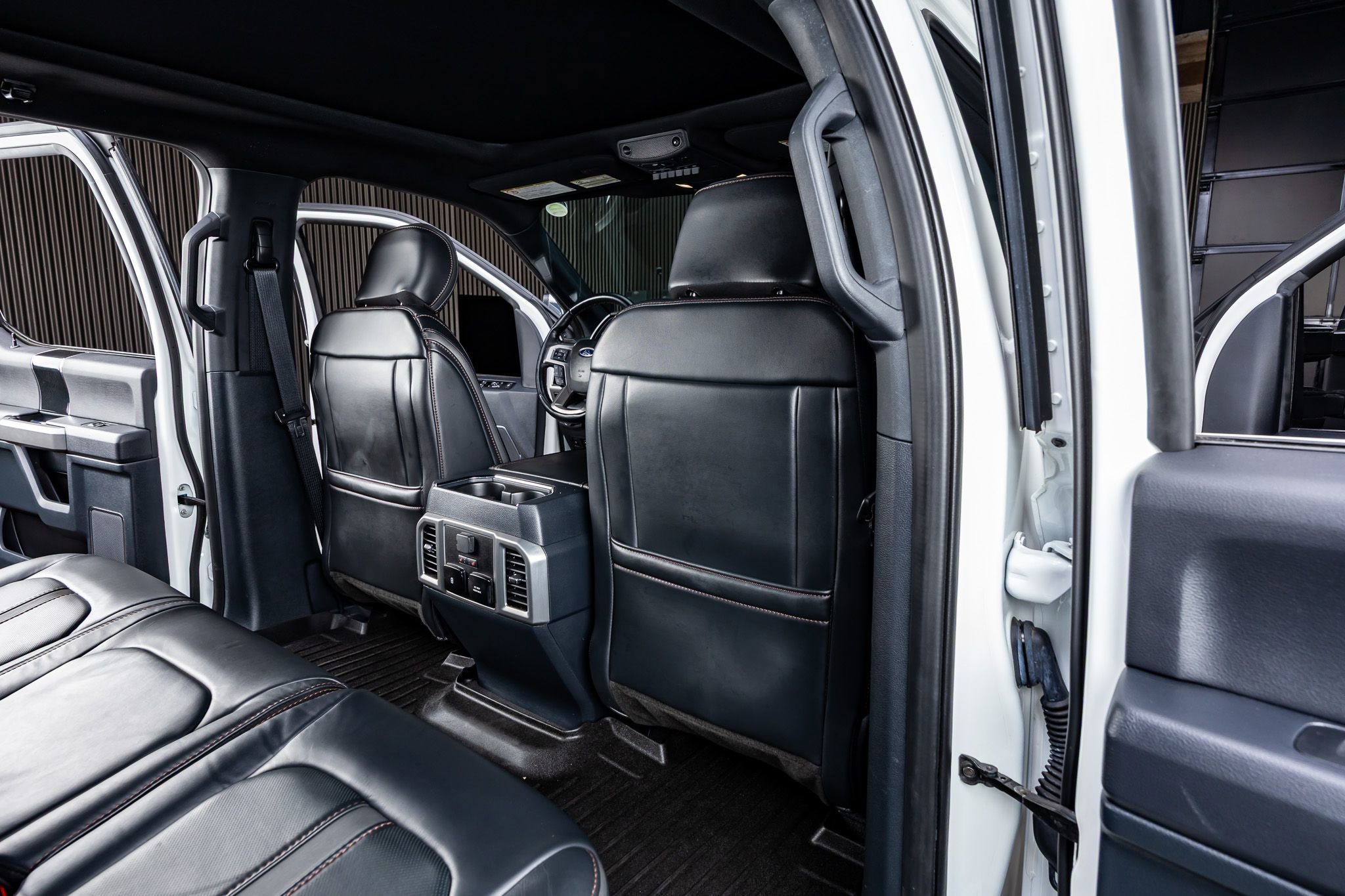 Used 2022 Ford F350 Platinum image 31