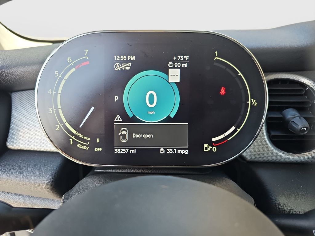 Used 2023 MINI Cooper 4-Door Hardtop image 10