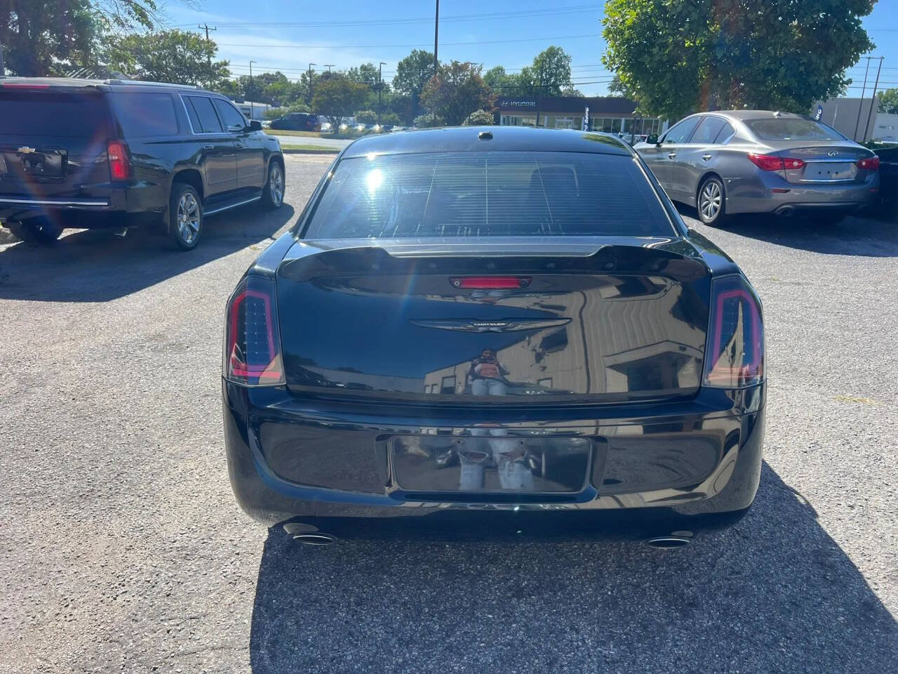 Used 2014 Chrysler 300 S AWD/4WD image 8