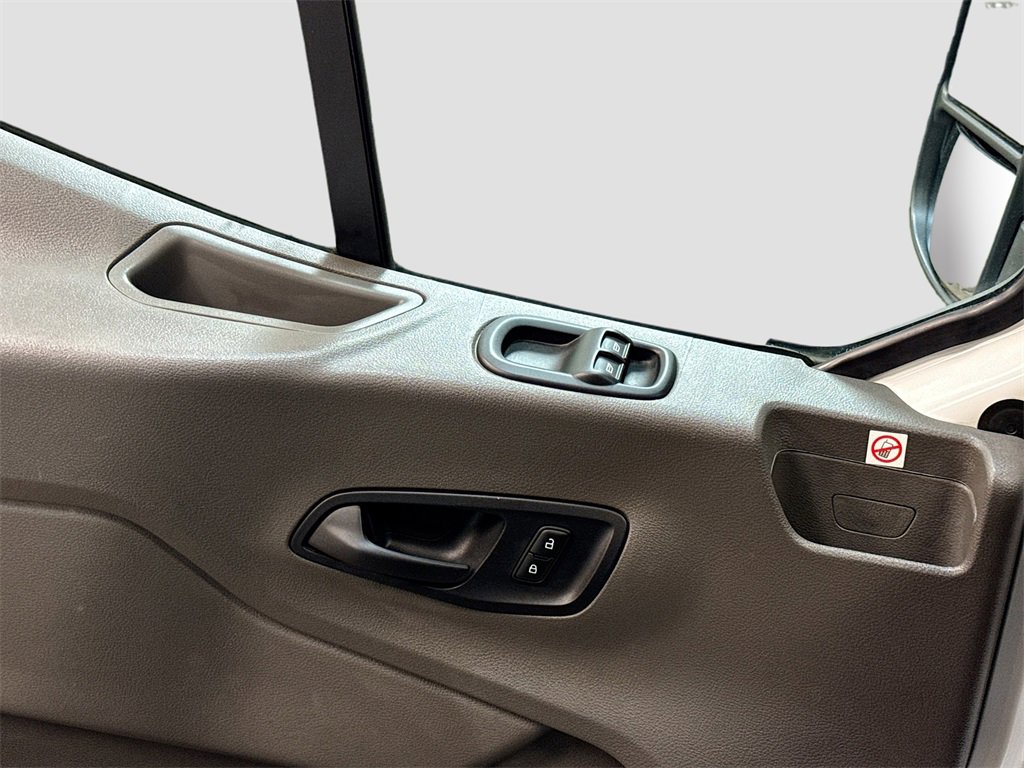 Used 2020 Ford Transit 150 Base image 19