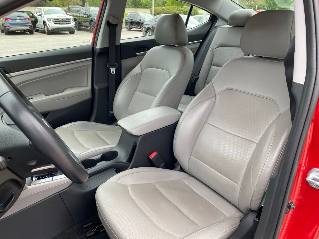 Used 2020 Hyundai Elantra Limited image 23