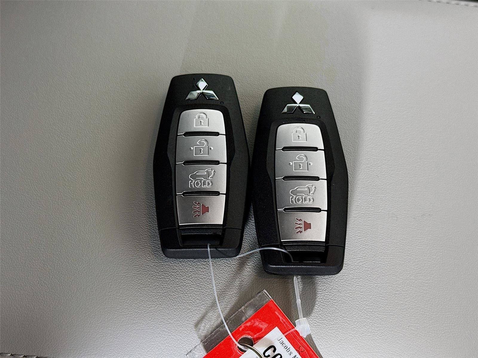 New 2026 Mitsubishi Outlander SE image 19